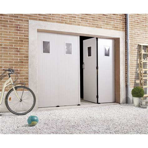 porte de garage pliante avec hublot|Portes de garage en PVC, bois, aluminium ou acier.